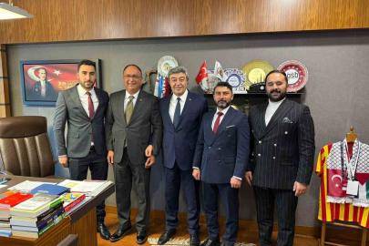 AK Parti Tomarza İlçe Teşkilatı’nda TBMM’ye ziyaret