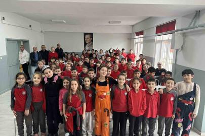 Akçakoca’da öğrencilere yönelik tiyatro gösterisi düzenlendi