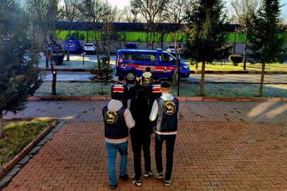 Aksaray’da aranan 2 şahıs JASAT’ın operasyonuyla yakalandı