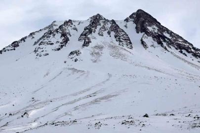 Aktif yanardağ olan Hasan Dağı gözlem altında