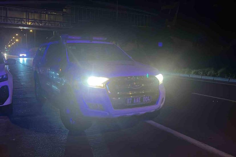 Alanya’da kayalıklardan düşen şahsı, itfaiye ve AFAD ekibi kurtardı