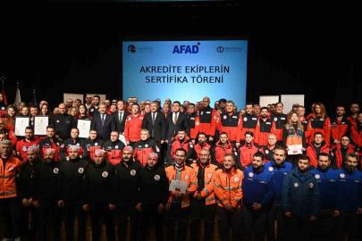 Anadolu Üniversitesi’nde 6 Şubat depremlerinde hayatını kaybedenler anıldı