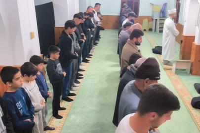 Anamur’da teravih namazı çocuklar için bayrama döndü