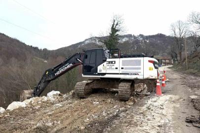 Anında müdahale edildi heyelanın izleri giderildi