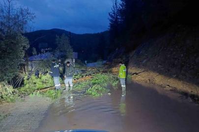 Antalya Gündoğmuş’ta dereler taştı, piknik alanları su altında kaldı