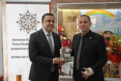 Antalya Oyuncak Müzesi’ne Azerbaycan’dan 26 parçalık bağış