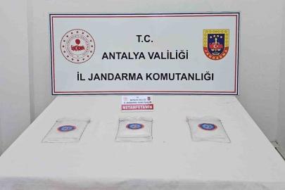Antalya’da 1 kilo 810 gram uyuşturucu madde ele geçirildi