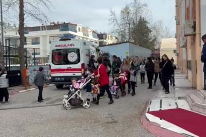 Antalya’da ilkokulda yangın çıktı: Öğrenciler tahliye edildi