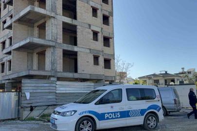 Antalya’da inşaattın 5’nci katından düşen işçi yaralandı