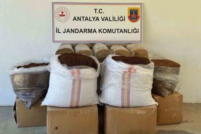 Antalya’da yolcu otobüsünde yarım ton kaçak tütün ele geçirildi
