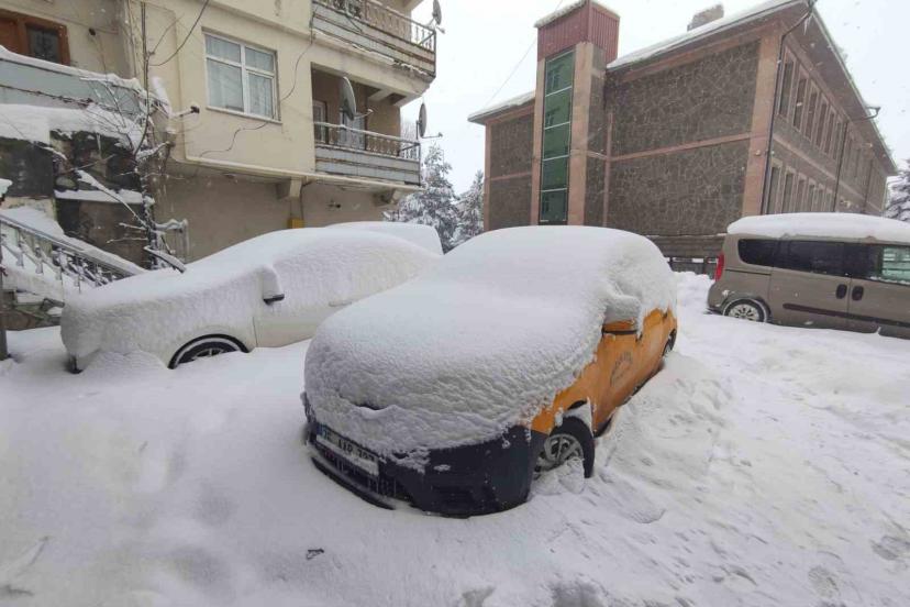 Ardahan’da hafta sonu eğitimlerine kar engeli