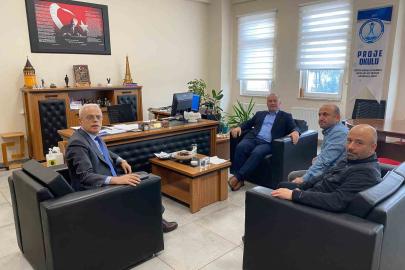 Arslantürk liseli gençlerle bir araya geldi