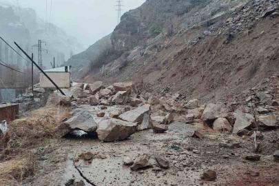 Artvin’in Yusufeli ilçesinde heyelan