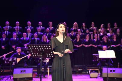 Aşık Mahzuni türkülerle anıldı