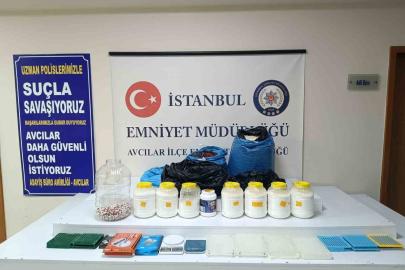 Avcılar’da otomobilde uyuşturucu sevkiyatına polis engeli: 3 gözaltı