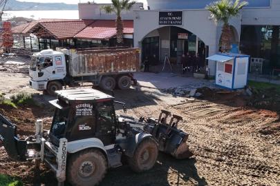 Ayvalık Deniz Hudut Kapısı önünde meydan düzenlemesi başlatıldı