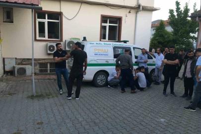 Babasını öldüren ve annesini yaralayan sanık çocuk mahkemede tüm detayları anlattı: