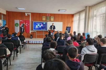 Bafra’da ortaokul öğrencilerine "dijital güvenlik" eğitimi