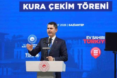 Bakan Kurum: "Muhalefet, ‘deprem bölgesine çöp kutusu gönderdim’ diye övünüyor, 455 bin yuvayı beğenmiyor"