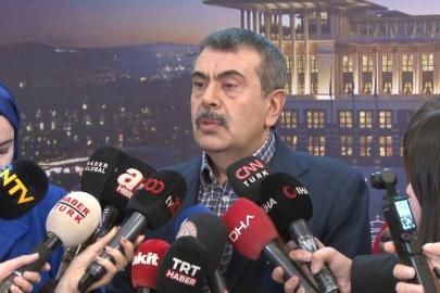 Bakan Tekin: "Ben Özgür Özel kadar midesi geniş bir adam değilim"