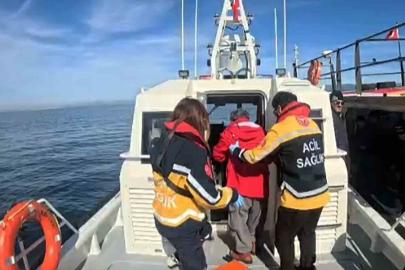 Balıkçı teknesinde rahatsızlanan vatandaşa Sahil Güvenlikten tıbbi tahliye