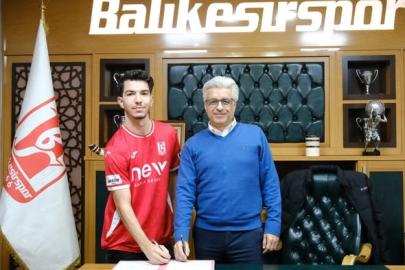 Balıkesirspor, Ozan, Hüseyin Melih ve Mert Hüseyin’e imza attırdı
