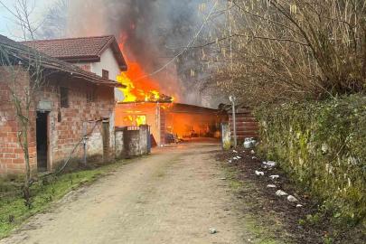 Bartın’da yanan ev kullanılamaz hale geldi
