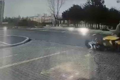 Başakşehir Kayaşehir’de taksi ile motosiklet kafa kafaya çarpıştı