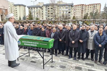 Başkan Büyükkılıç’ın kayınvalidesi toprağa verildi