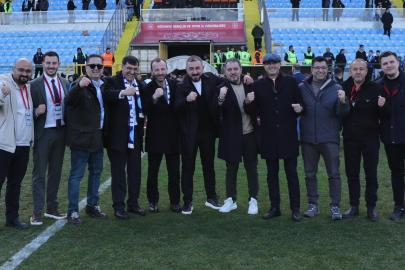 Başkan Eyüp Kahveci ve Vali Musa Işın’dan Kütahyaspor’a tebrik