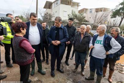 Başkan Tugay’dan Seferihisar’da yağıştan etkilenenlere yerinde destek