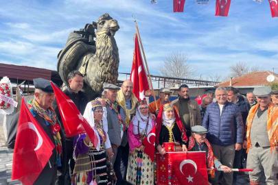 Başkan Zencirci’den devesiyle ünlü Turanlar’a deve heykeli
