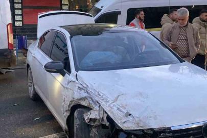 Batman’da minibüs ile otomobil çarpıştı: 1 yaralı