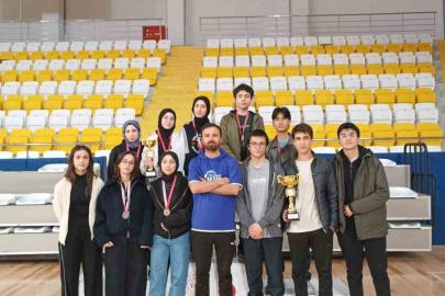 Bayburt Fen Lisesi öğrencilerinden satrançta başarı
