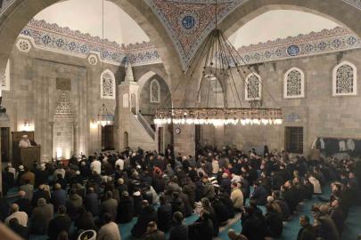 Beraat Kandili’nde camiler doldu taştı