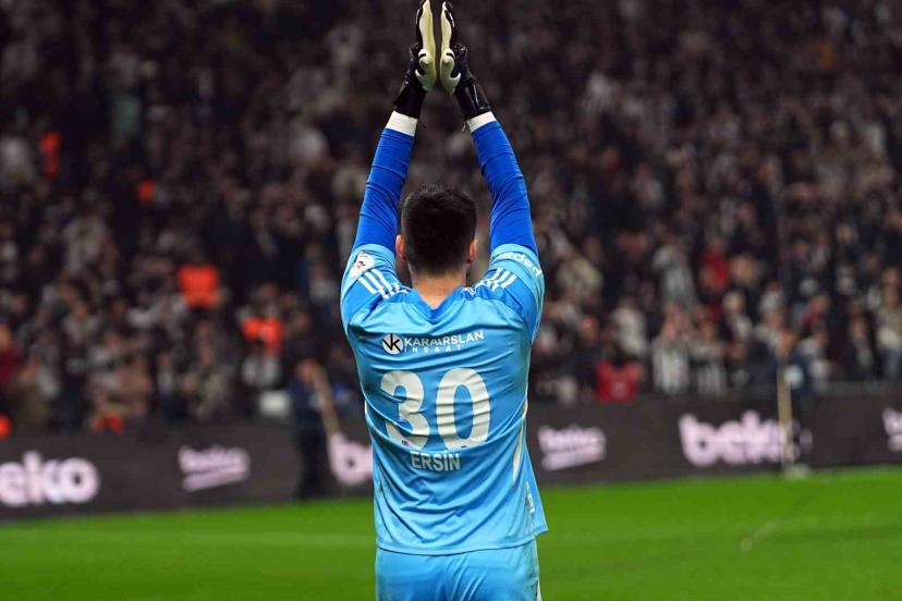 Beşiktaş taraftarından kaleci Ersin’e önce tepki, sonra destek