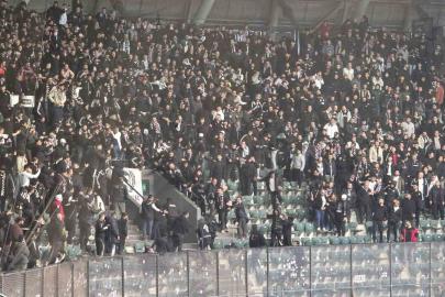 Beşiktaş tribünü karıştı, 15 taraftara adli işlem yapıldı