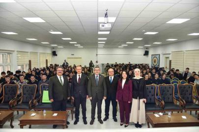 Bilecik’te akademisyenler liselilerle buluştu