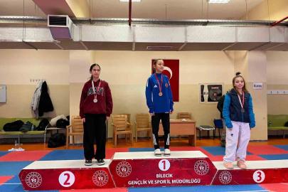 Bilecik’te okul spor faaliyetleri Taekwondo Gençler İl Birinciliği tamamlandı