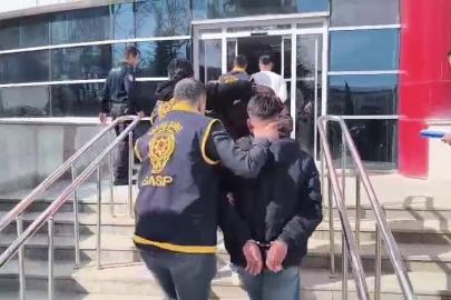 Bir kişinin ağır yaralandığı bıçaklı saldırıda 3 şahıs gözaltına alındı