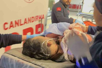 Birlikte yaşadığı kadınla tartışıp cama yumruk atan şahıs ağır yaralandı