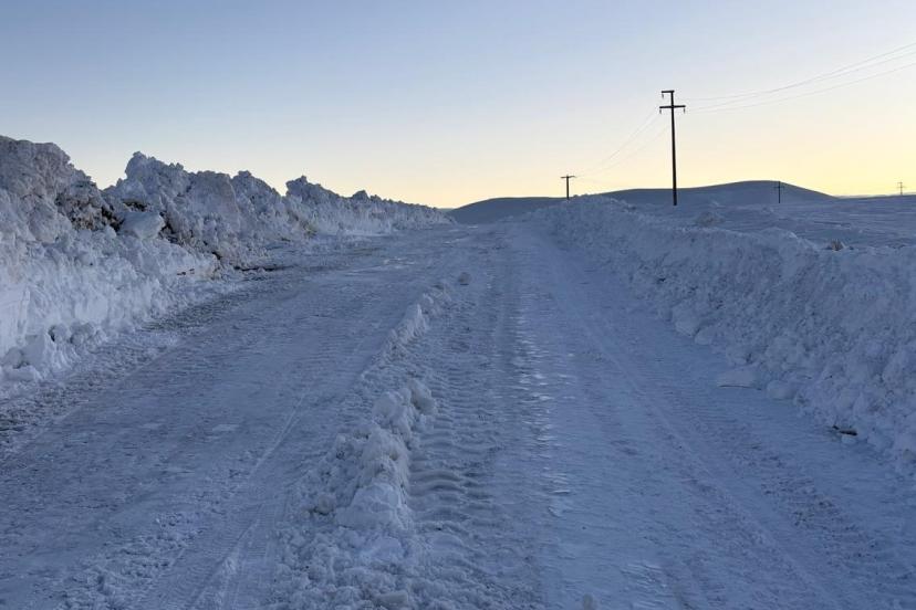 Bitlis’te kardan kapanan köy yolları yeniden açılıyor