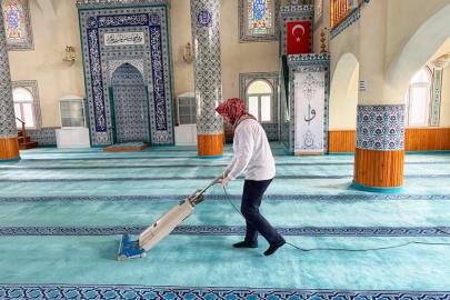 Bodrum camilerinde Ramazan temizliği