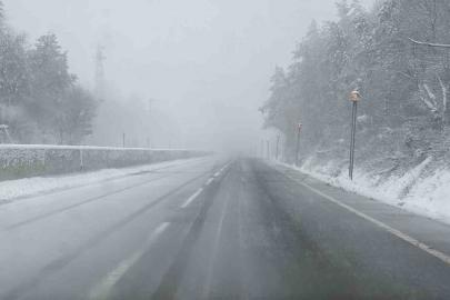 Bolu Dağı’nda kar yağışı sürüyor