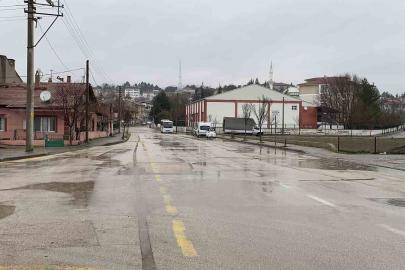 Bolu güne yağışla uyandı