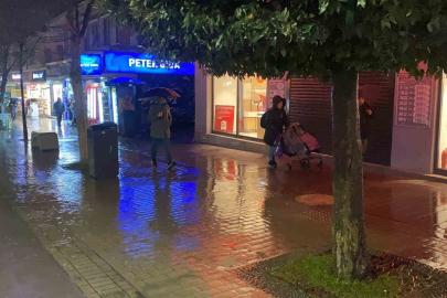 Bolu’da sağanak yağış etkili oluyor