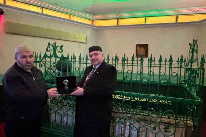 Bolu’da Seyyid Ümmi Kemal Türbesi’ne Sakal-ı Şerif bağışlandı