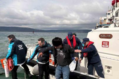 Bozcaada açıklarında ticari gemide rahatsızlanan bir kişinin tıbbi tahliyesi gerçekleştirildi