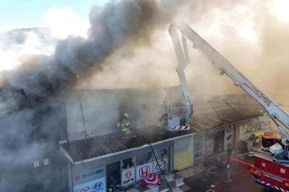 Buca’daki iş yeri yangını kontrol altına alındı