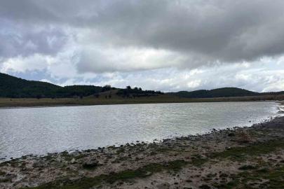 Buldan Yayla Gölünde sevindiren doluluk